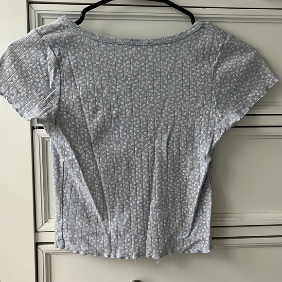 Brandy Melville button top - Picture 3 of 4